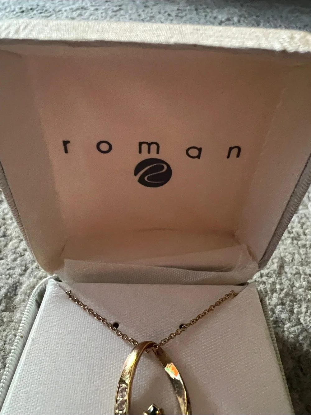 Vintage Roman Gold-Tone Pendant Necklace with Green Teardrop Stone